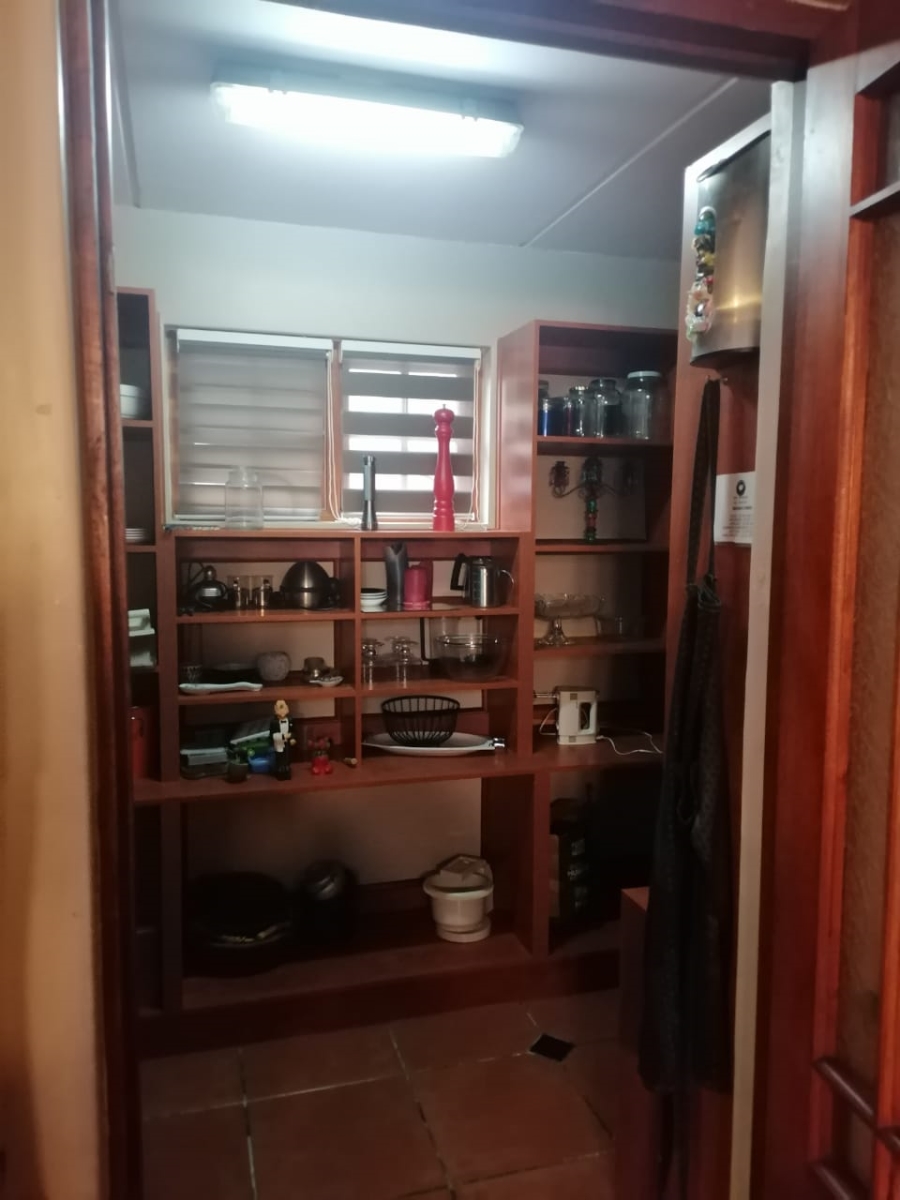 4 Bedroom Property for Sale in Rome Glen Western Cape